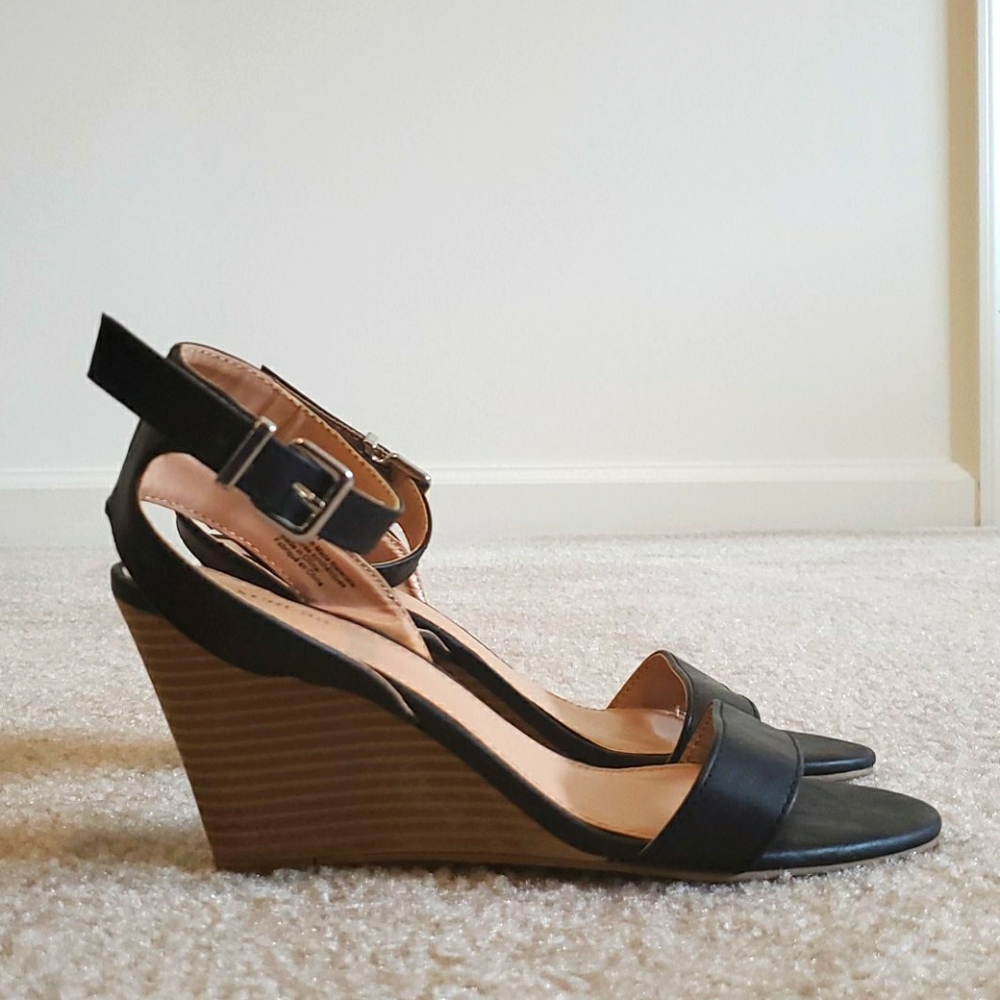 Leather wedges
